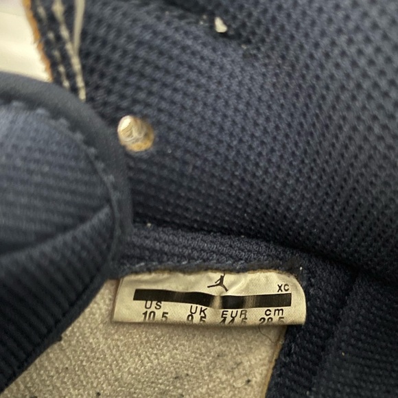 Nike Jordan 1 - Picture 4 of 5